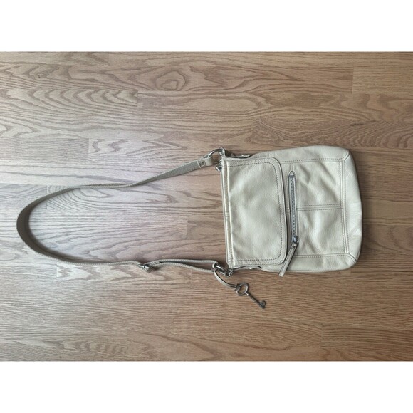 Fossil Light Yellow Leather Cross Body Bag‎ Needs Repairs Has Key Charm - Picture 2 of 10
